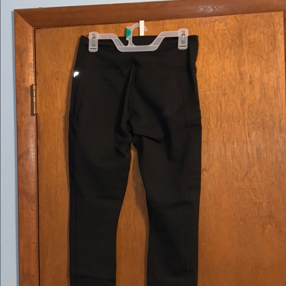 Fabletics High-Waisted Pocket Leggings